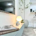 The Elliott Hotel At Highland Park By Luxe Pgh